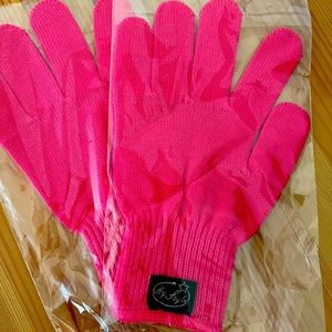 Gloves for heat styling tools.  New.